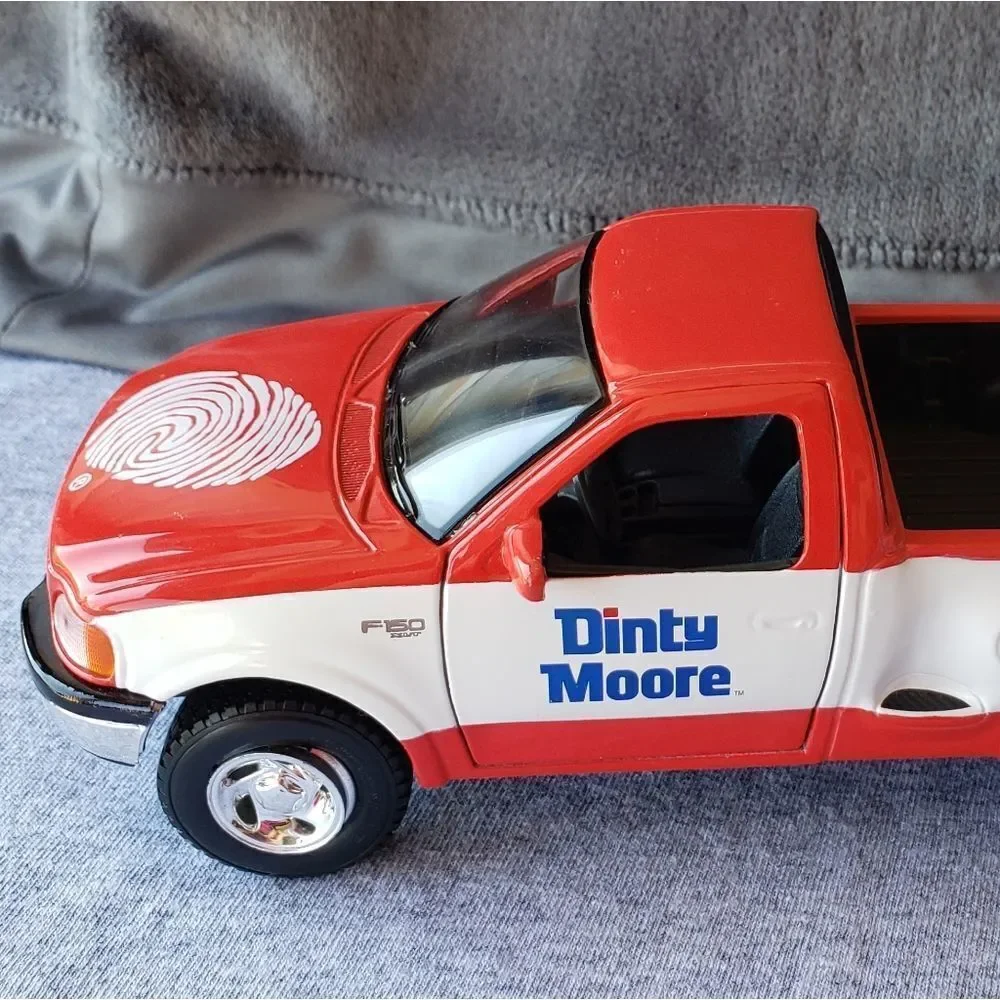 Vintage Die Cast Metal Dinty Moore 1997 Ford F-Series Truck